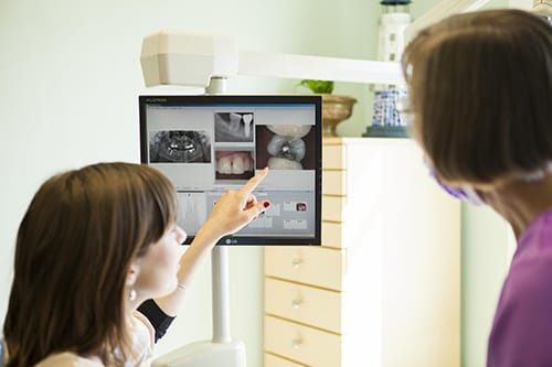 Technologie dentaire, Dentiste à Hawkesbury