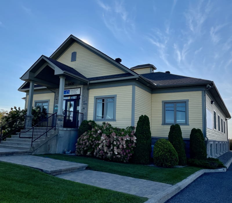 À propos de Centre Dentaire Hawkesbury, Dentiste à Hawkesbury
