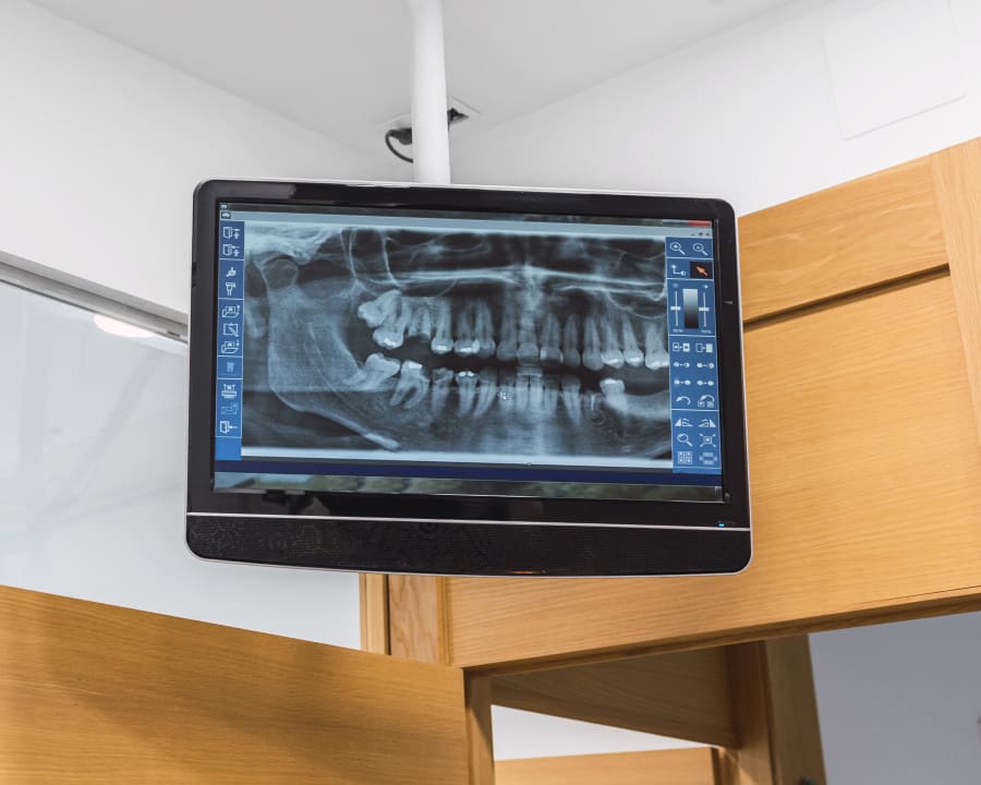 Technologie dentaire, Dentiste à Hawkesbury
